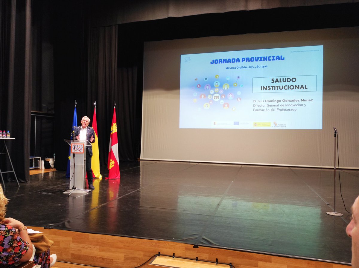 cfiemiranda's tweet photo. Jornada Provincial #CompDigEdu_CyL_BU
D. Luis Domingo González Núñez, Director General de Innovación y Formación del Profesorado @educacyl
✅ Liderazgo en #CompDigEdu_CyL
✅ Retos de futuro
✅ Reconocimiento al profesorado y su pasión
#CompDigEdu_CyL
#tiCyL #formaciónCyL https://t.co/Xcb030NCNh