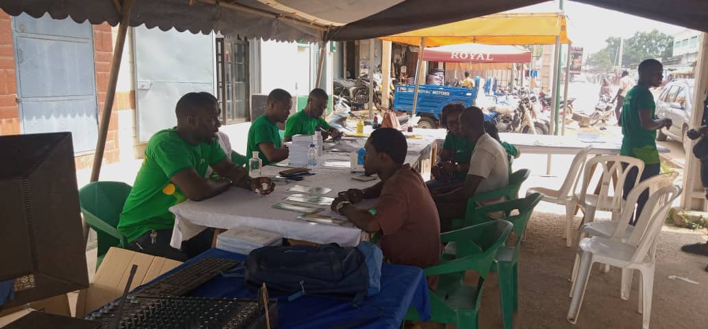 AdvansRCI's tweet photo. Populations de Soubré et environs, Advans est dans votre zone toute la journée, en face de la pharmacie Sainte Rita, pour vous écouter, déceler vos besoins et vous proposer nos solutions répondant à ces besoins. Nous vous y attendons. #Proximite #ActionCommerciale #Soubre https://t.co/lnz8FUszZt