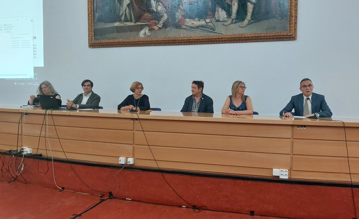 FaculEDUAM's tweet photo. A punto de comenzar la final de "Tu tesis en 3 minutos" en @UAHes, con nuestra representante de @FaculEDUAM, de @UAM_Madrid 👩🏫 la doctoranda de Educación @mgordoalonso en el area de #cienciassociales #UAMcontigo #talentoUAM #Educación https://t.co/V2B4LiSnj2