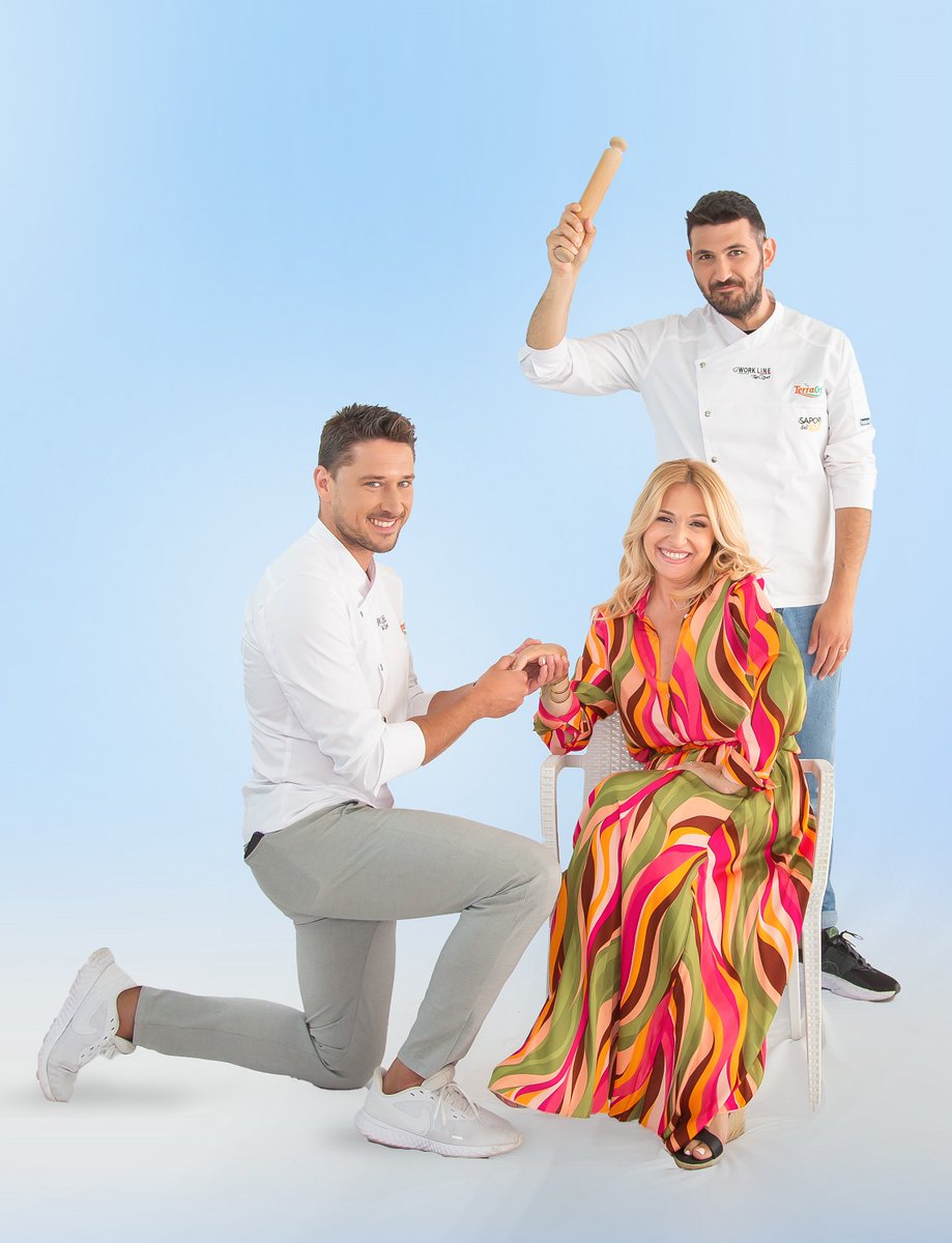 GazzettaSalerno's tweet photo. Riparte la fortunata trasmissione televisiva “I Sapori del Sole” giunta alla ottava edizione, in onda su Alma tv, canale 65 del digitale terrestre, da sempre conosciuta come Alice tv.
In
.
#agroalimentare #almatv #campagna #enogastronomia #food
https://t.co/Wvu8hhdk73 https://t.co/kf6fsaov9D
