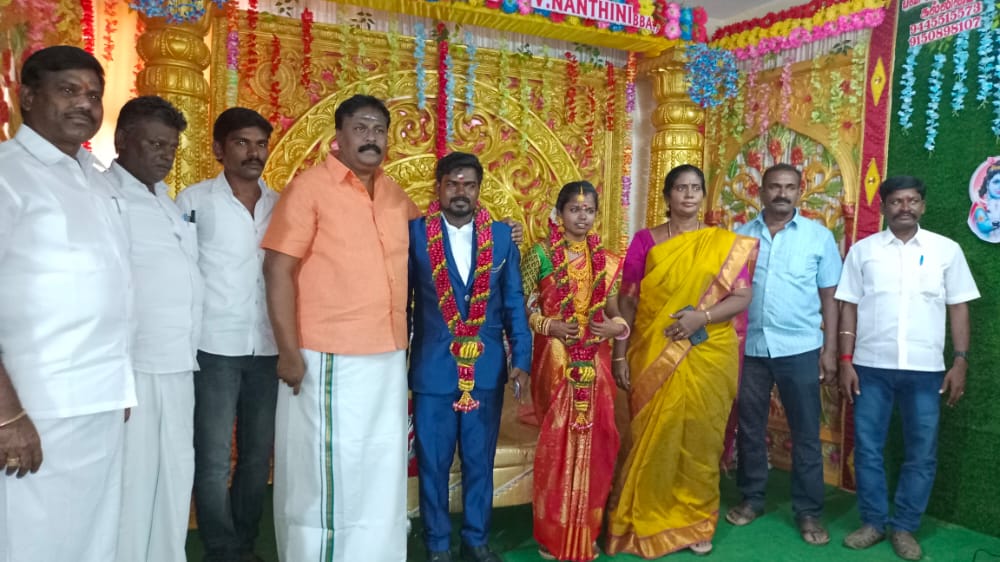 Sachins35239505's tweet photo. மோடிஜீ அவர்களின் ஆசியுடன்.... பிஜேபி இல்ல திருமண விழா.... 
அண்ணன் நீலமுரளி&amp; L.T..தாஸ்
@annamalai_k  @narendramodi @PonnaarrBJP @nmuraliyadav @Ltdass @p_nikumar https://t.co/d42X0stC1B