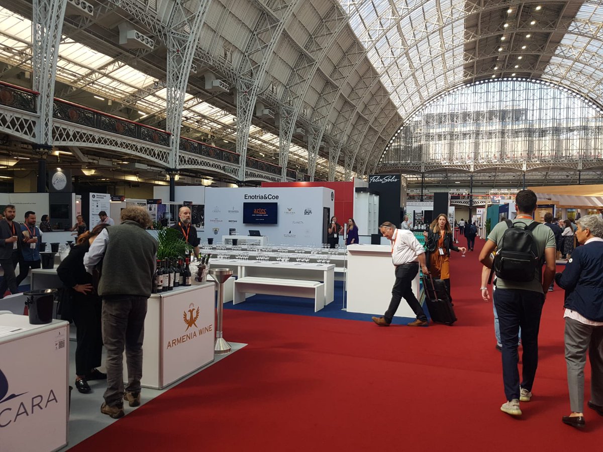 IXSIR Wine tweet media