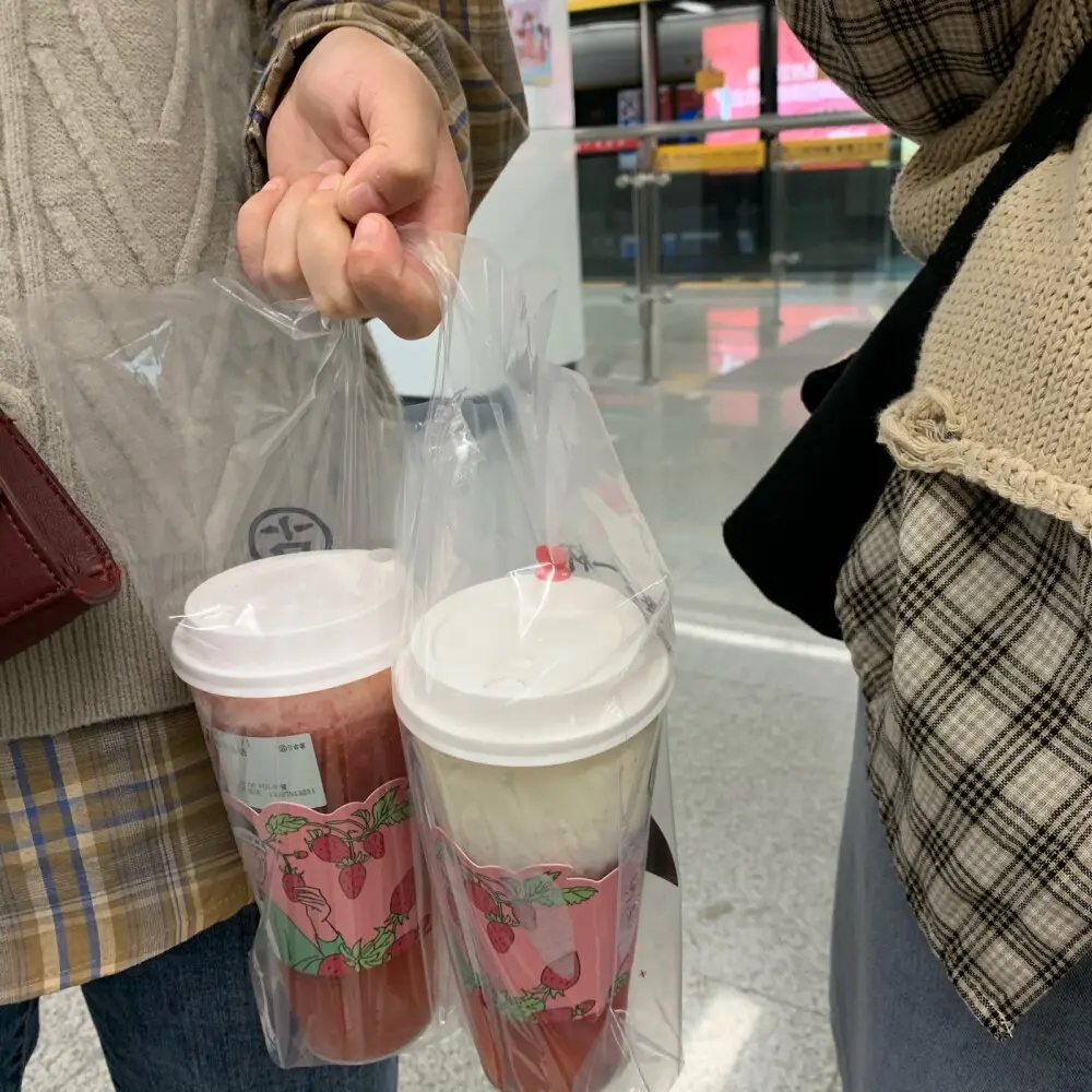 BellVosloo's tweet photo. 哪有什么不合适，无非就是腻了，倦了，权衡利弊之后懒得爱了，想遇见比你更好的人了。😃 https://t.co/dmewV0LL21