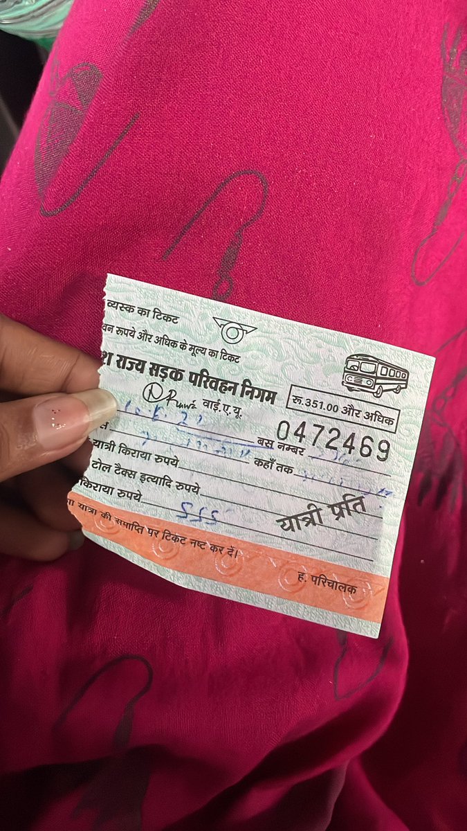 MahiPatwari's tweet photo. Hello @UPSRTCHQ  i was travelling azamgarh from lucknow this morning . The bus i took from alambagh it was janrath my accusation is bus conductor cut 555 rupees tickt right and when i was in half road the bus driver off ac several time there is no water almost seat were broken https://t.co/LAKIhSV80Z