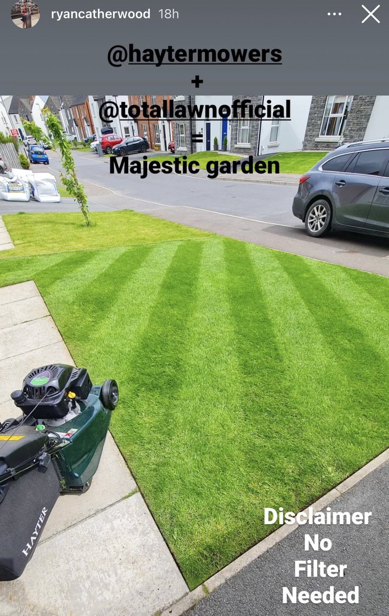 Unreal results with our Luxury Lawn Summer feed and a bit of <a href="/HayterMowers/">Hayter Mowers 🇬🇧</a> for the stripes 💪

I bet the guy next door hates how his grass looks 😅