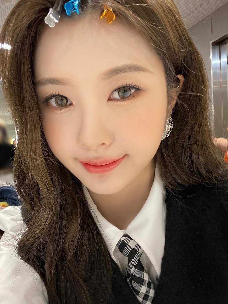 dayeonbbl's tweet photo. [220610] 💬 

: y/n winkku present is here
: 🎁🎁
: +2 📸
: 😉😉
: ㅎㅎㅎㅎㅎㅎㅎㅎㅎㅎㅎㅎㅎㅎ
: i love you 💓 https://t.co/wqN8KFH77e