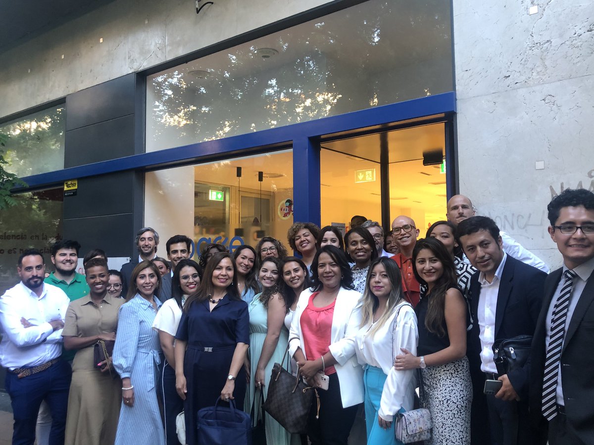 Muchas gracias a todos los que vinisteis a la presentación de ayer, nos honra decir que fue un completo éxito y salieron sinergias y colaboraciones muy positivas. 
#abogacia #abogaciaiberoamericana