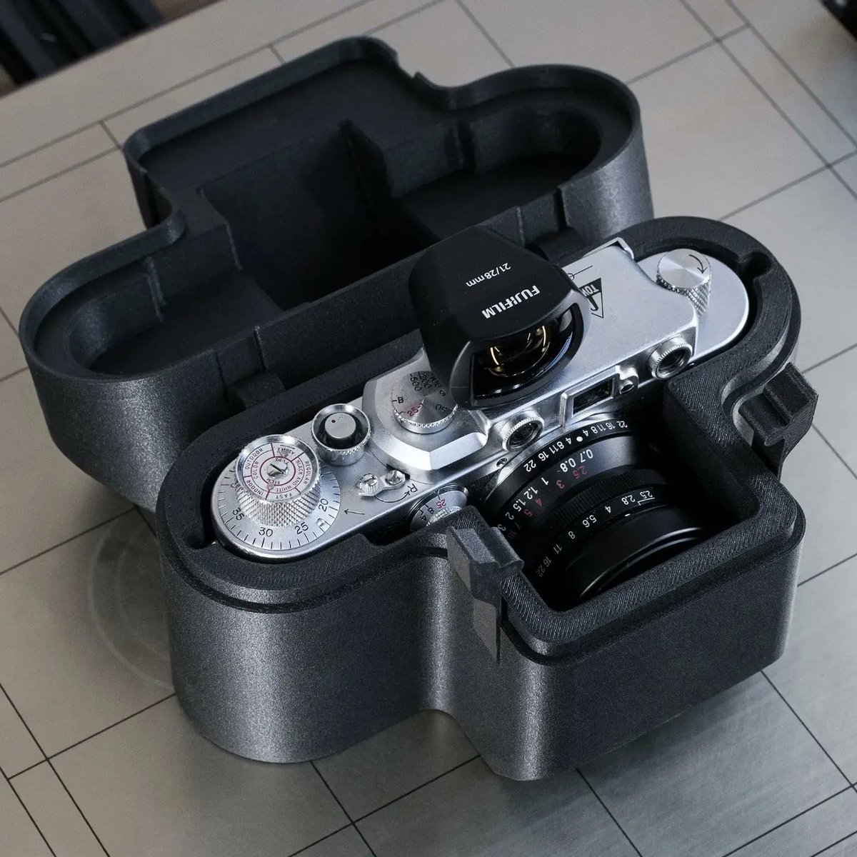 Fiberlogy_3D's tweet photo. A rubber case for a camera designed by Andreas Mass. Printed using #Fiberlogy #Mattflex 40D -> https://t.co/Z9iA57wmGU
#rapidprototyping #design #photography #diy #3dprinting #diyprojects #cameracase #caddesign #3dprint #3ddruck #stampa3d #impressao3d #impresion3d https://t.co/I9BjDfbduQ