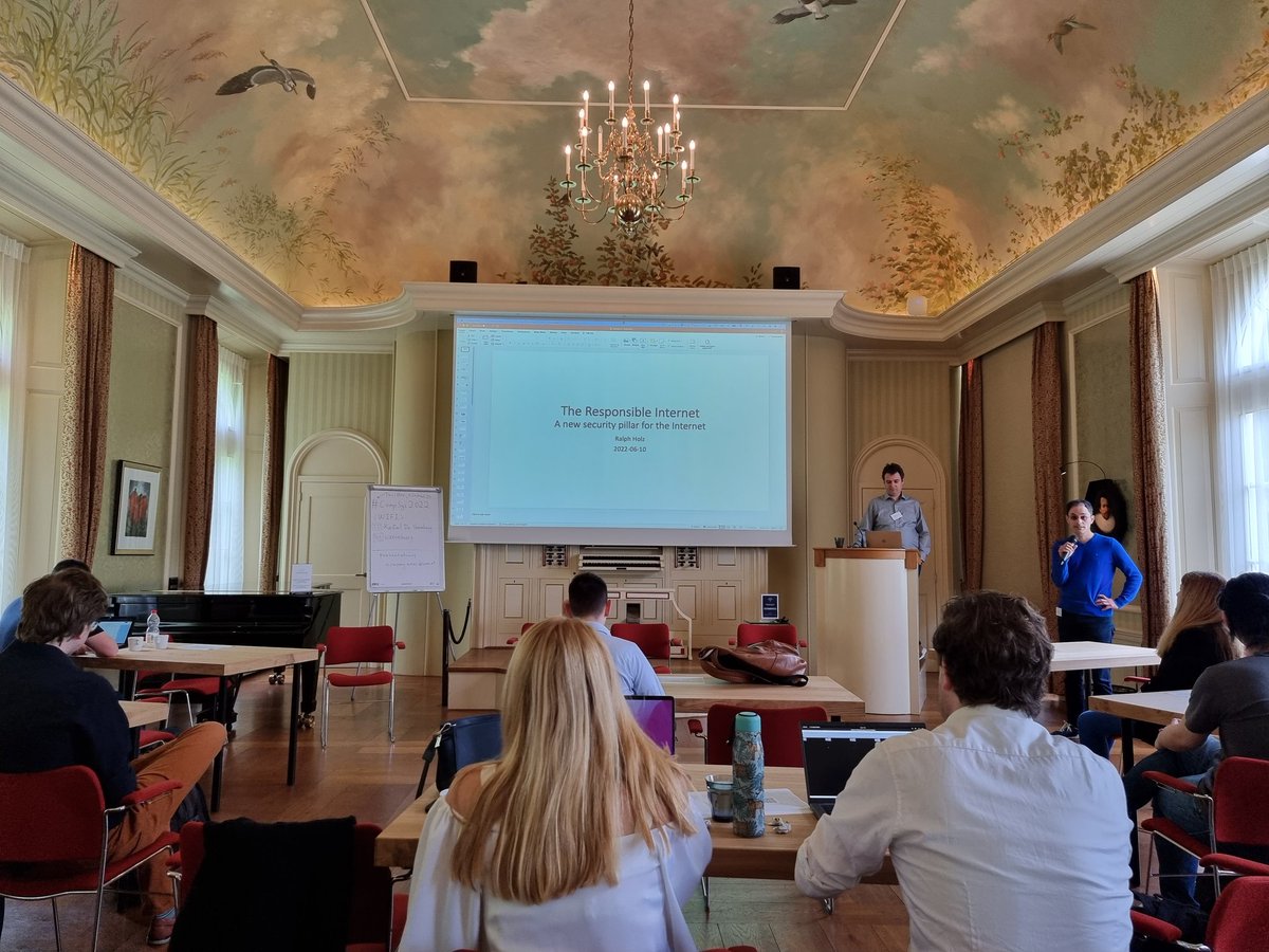 Making the a safer, more #responsible #Internet: Ralf Holz, here introduced by Fernando Kuipers on "The Responsible Internet - a new security pillar for the Internet" #CompSys2022
