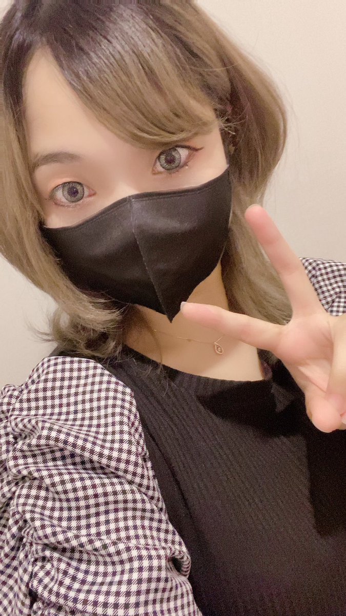 sakiponyo0100's tweet photo. 収録✊✨🎤
情報公開までお楽しみにっ💋
いぇい✌️いぇい✌️ https://t.co/EAj6Jmgdkc