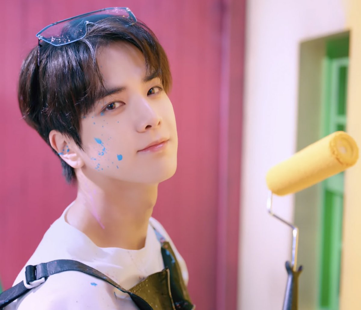 ؘ (@yhoonlooks) on Twitter photo 