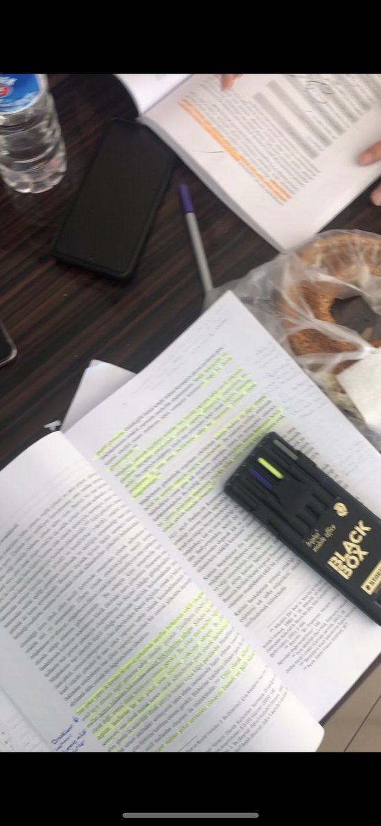 withmeltemm's tweet photo. Beş yıllık ilahiyat hayatımın son final sınavına girmiş bulunuyorum 🥺 https://t.co/ruFgPvcOio
