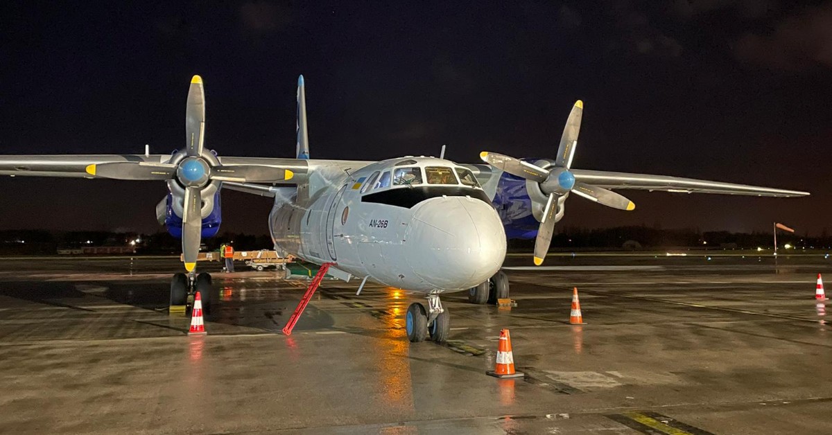 Nos équipes on travaillé sans relâche pour trouver un appareil adéquat pour le transport d’un oléoduc de cinq tonnes vers la Cote d’Ivoire où il était attendu d’urgence - fal.cn/3plp1

#aviation #transport #cargo #logistique #transportlogistique #affrètementcargo