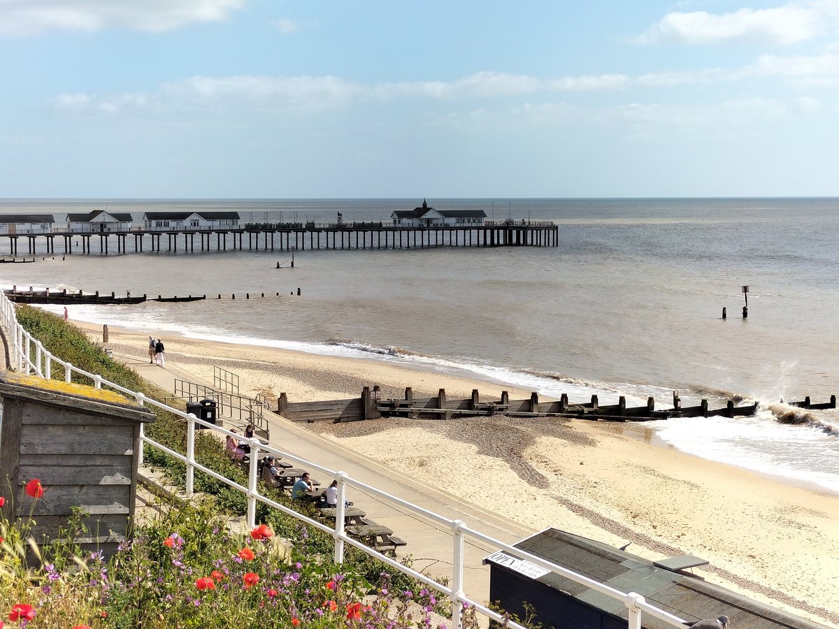 GregMerseyexile's tweet photo. I can think of worse views while I'm out on the road!☀️👍🌊🏖️#dailydeliveryphoto @zevonesque https://t.co/TPZJ3YYqTI