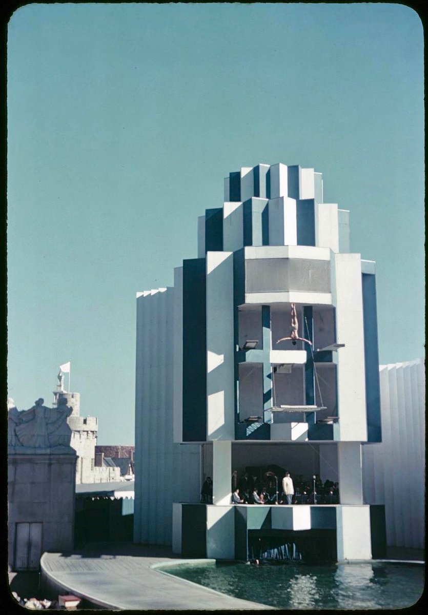 LRonLacy's tweet photo. Color photos by #WilliamADobak and #PeterCampbell 
#NYWorldsFair1939 #BillyRose #Aquacade https://t.co/9YN9hv4LHF
