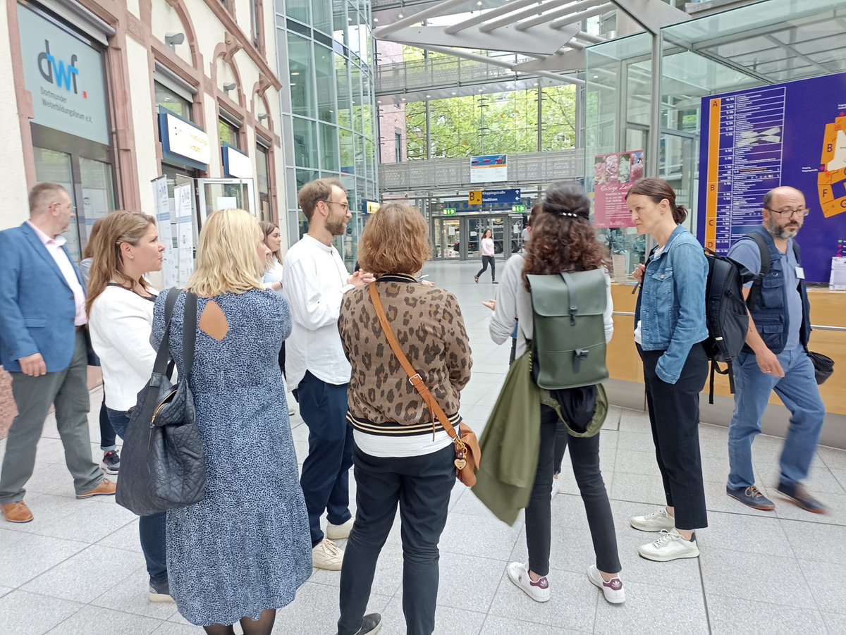 IntegratingCTs's tweet photo. Within the #Ukraine crisis, @stadtdortmund has welcomed 10,000 #refugees with an infopoint and implemented MigraDo, a OneStopShop, gathering services for #newcomers under one roof and create a local network of organisations @EUROCITIES #CONNECTION https://t.co/u8FP27sWpF https://t.co/CICStf7DSa
