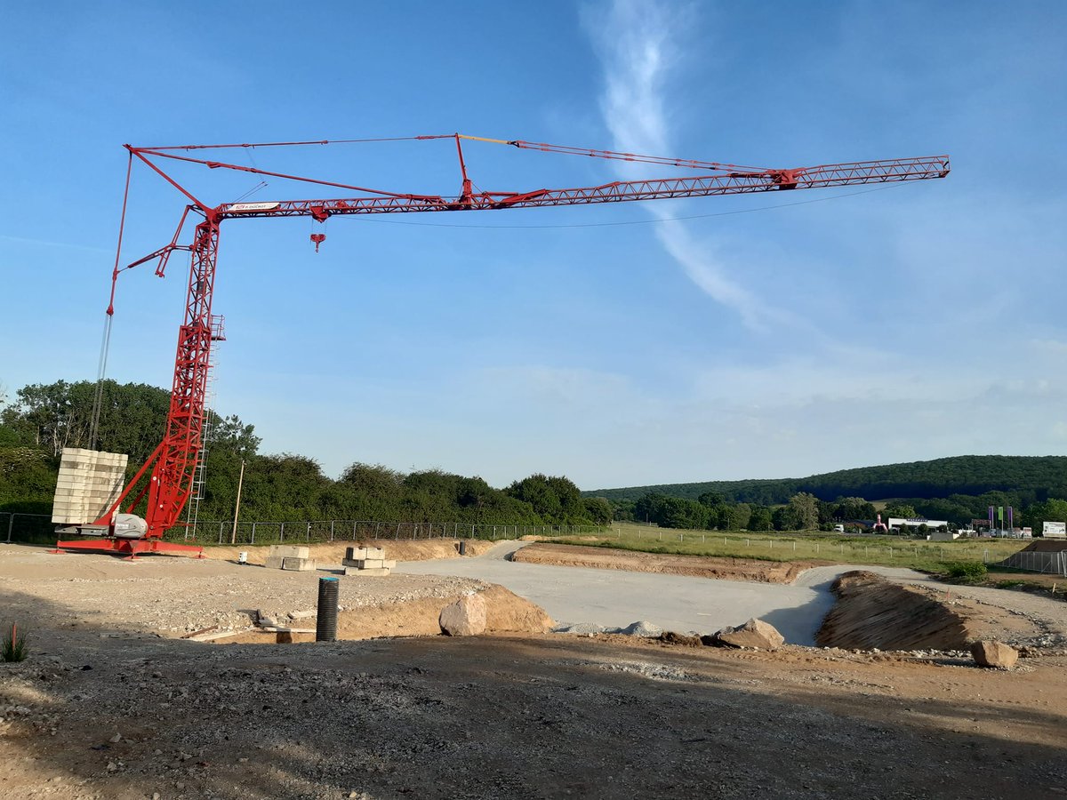 CCcoeurdefrance's tweet photo. Le chantier de la future station d'épuration de Saint-Amand-Montrond et Orval progresse avec la construction des fondations et le sondage des abords de l'avenue du Général de Gaulle en vue du raccordement avec la station actuelle. https://t.co/d15ST11vfI