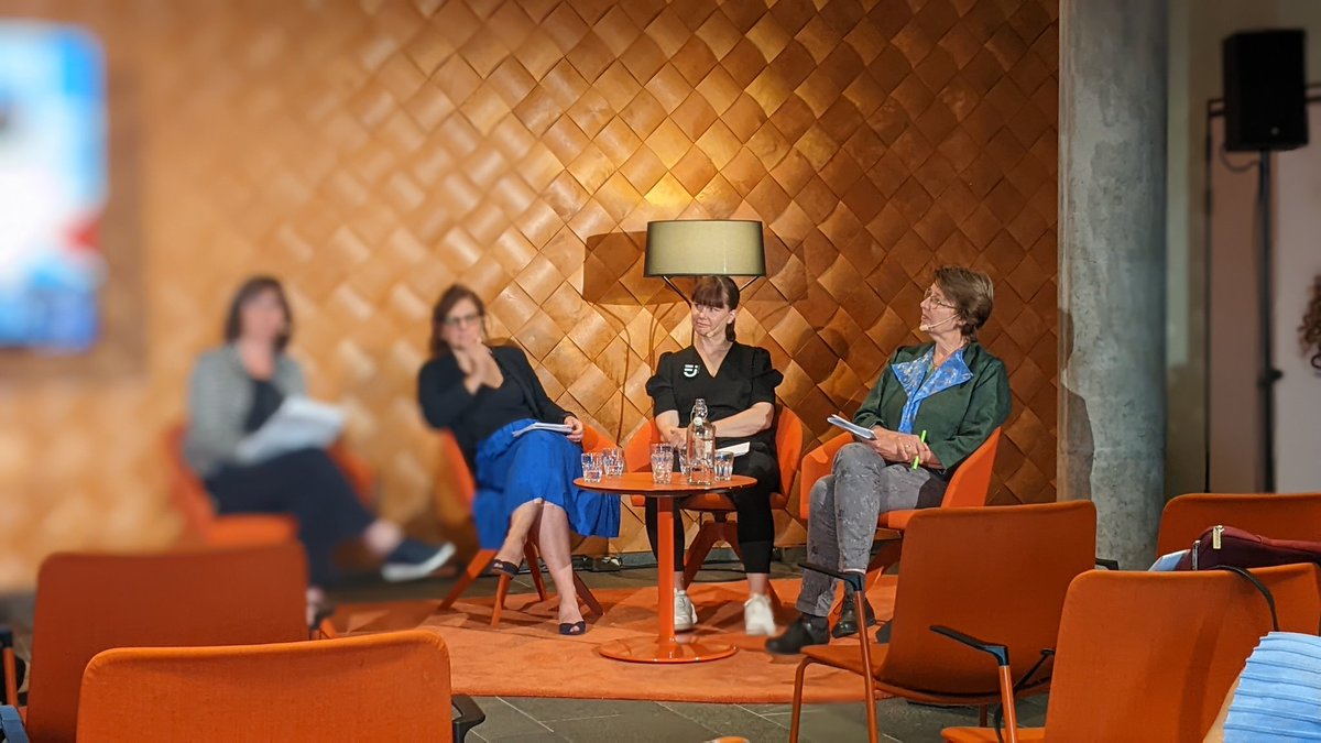 Rare honest conversations about who benefits &amp; takes on the burden of sustainable development &amp; role of (white, middle class) women in (un)just sustainabilities with Lidewij Tummers (GDUS), Eva Bernard (EBRD) &amp; Sara Nilsson (Gender equality agency) <a href="/GenderedLandsc1/">GenderedLandscape APN</a> <a href="/URBACT/">URBACT</a>