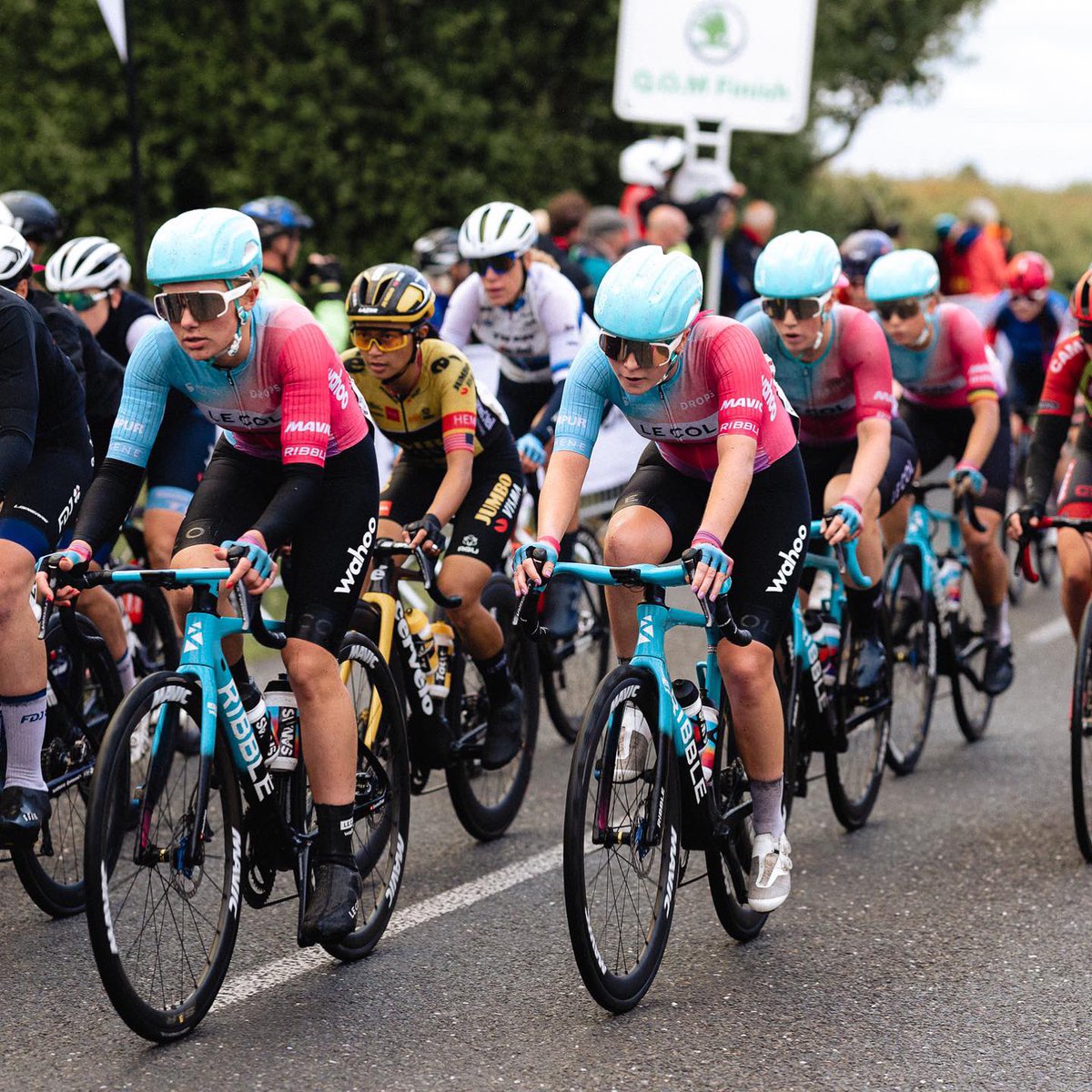 april_tacey's tweet photo. Sad to be finishing the @thewomenstour earlier than expected due to picking up an injury and not wanting to cause any further damage. Wishing the girls best of luck for the last 2 stages 👊🔥 @honorelliott_ https://t.co/rFd9cYJNVM