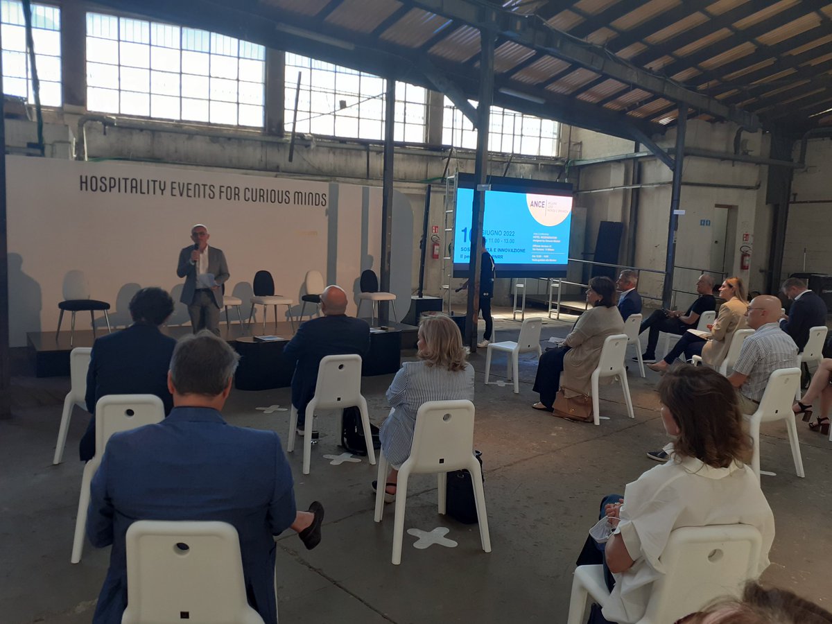 #milanodesignweek
Il Vice Presidente Giovanni Deleo apre i lavori dell'evento su #PNRR, #sostenibilità e #innovazione promosso da Assimpredil Ance: "Il PNRR contribuirà al percorso verso la sostenibilità del nostro Paese e vedrà le costruzioni giocare un ruolo da protagoniste"