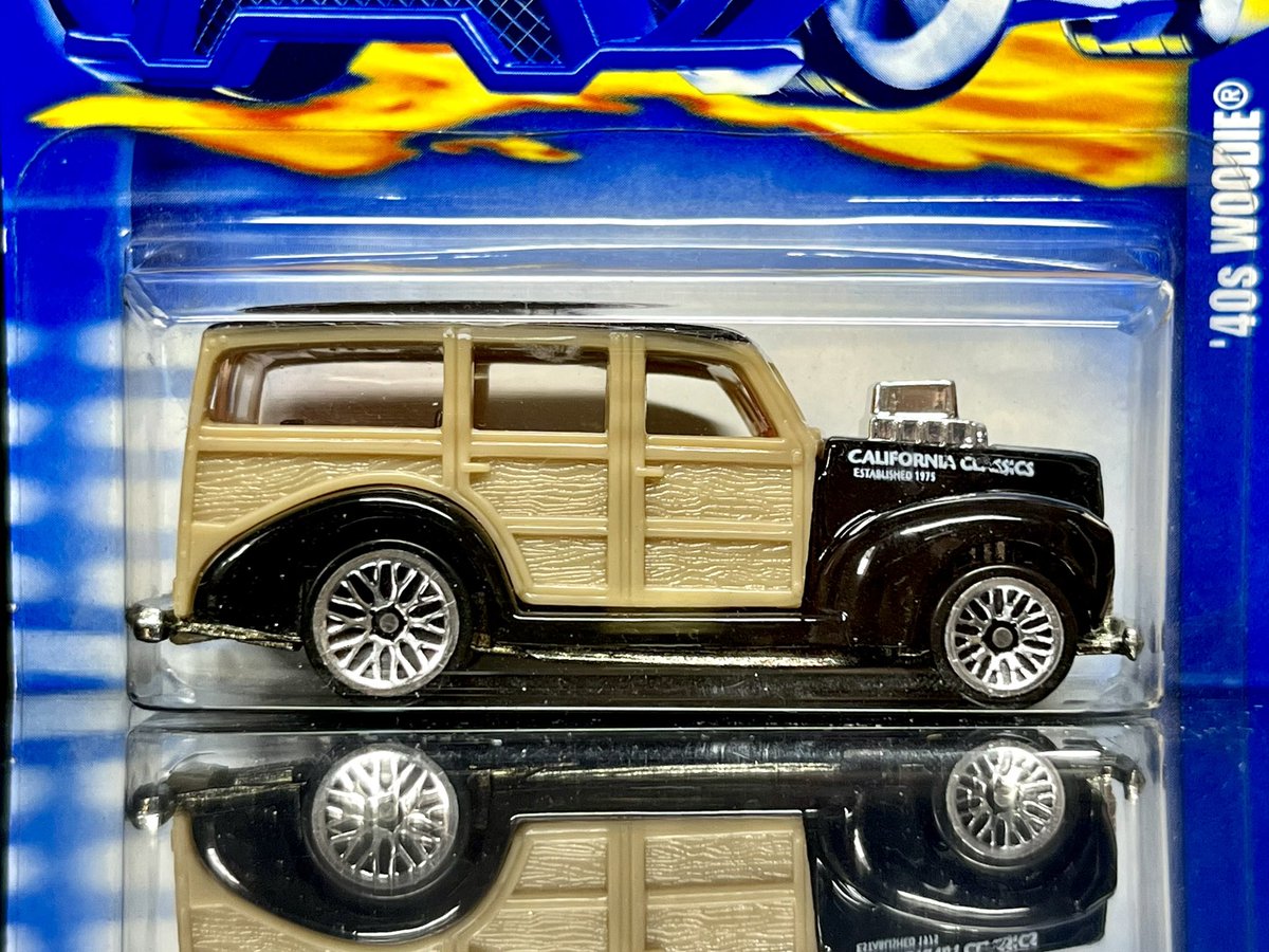 cozmuzik's tweet photo. #HWブラック同好会

 しれっと参加😁

最近見ないので
寂しいです😆

#HotWheels
#ホットウィール
#2002Mainline 
#40sWoodie https://t.co/IgZZeRk0g6