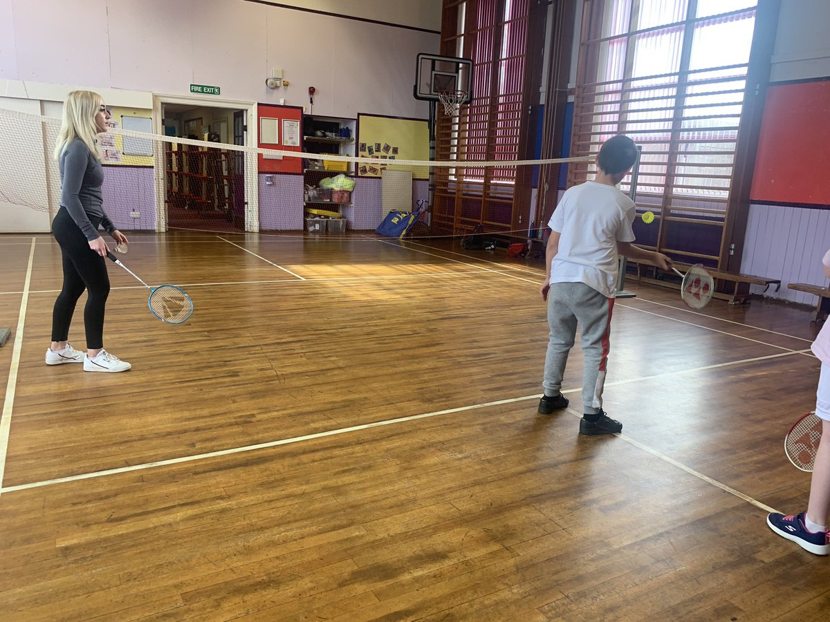 Buckie_ASC's tweet photo. Thanks to Young Leaders Nel, Neve, Elle, Carli &amp; Isaac who gave up some of their time during study leave to deliver extra-curricular clubs at Millbank and Portessie Primary Schools. 

Lots of pupils getting to take part in new activities thanks to them! 

Well done all! 
🏸🏐🏀🤸🏻 https://t.co/xhnPyqiViC