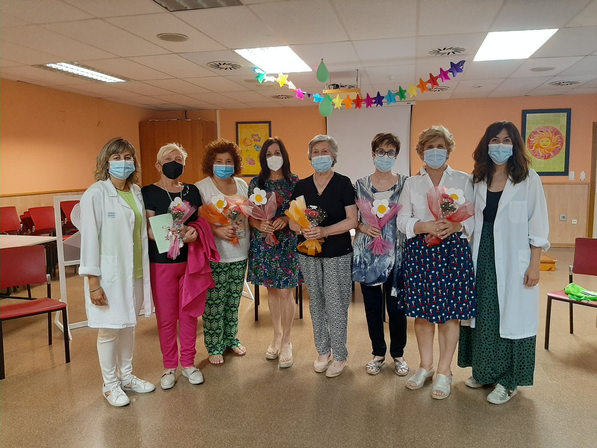 IASSAragon's tweet photo. En marzo, abril y mayo se creó un grupo socioterapeútico del Programa #CuidArte en el #CAPDI de Zaragoza en el que #Cuidadoras de personas con #Discapacidad trabajaron sus necesidades sociales y emocionales, tejiendo una red de autocuidado, acompañamiento y aprendizaje en común💙 https://t.co/srKsFBYNwO
