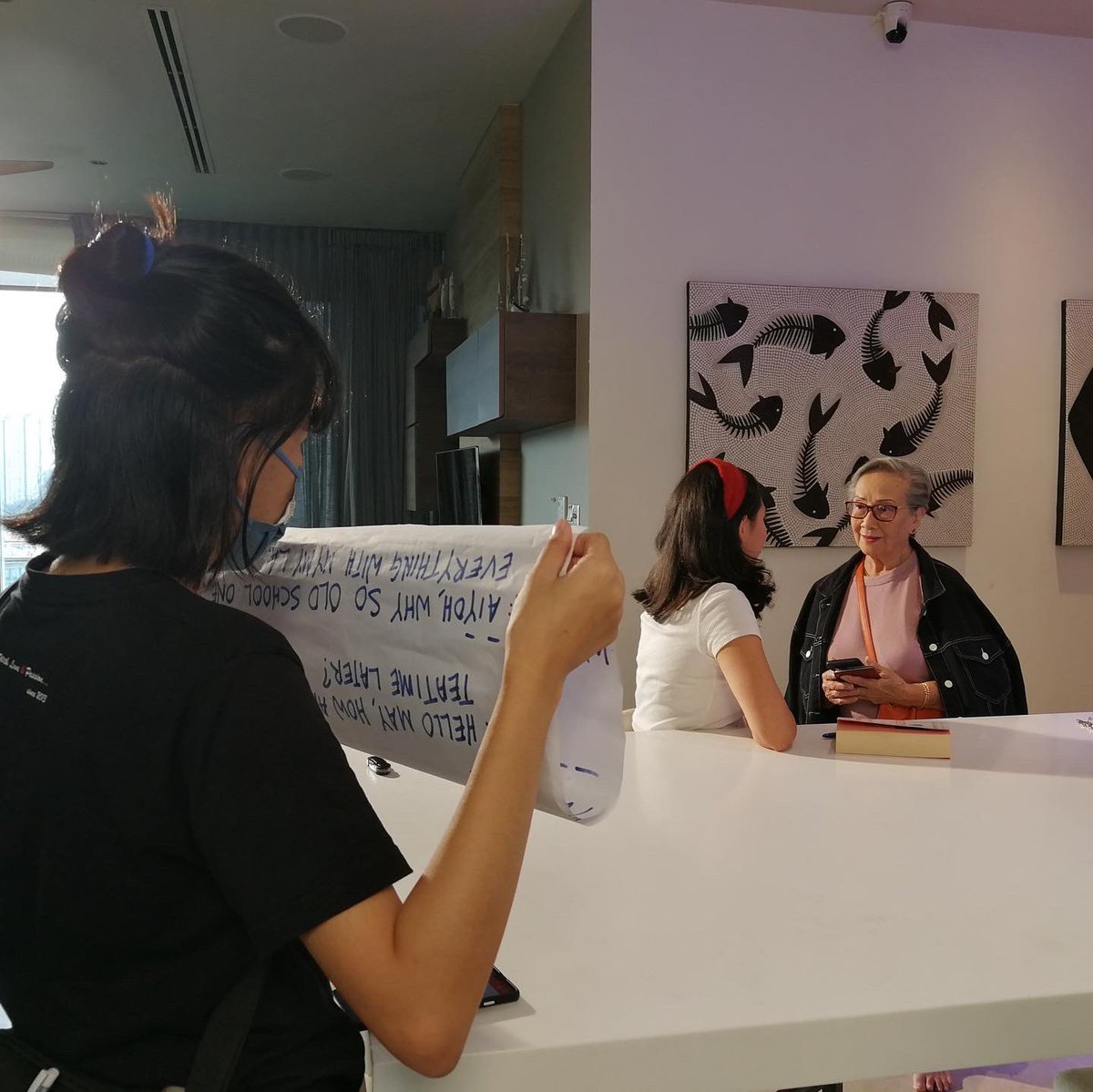 _themovingimage's tweet photo. Here's a sneak peek from our previous commercial shoot with Mymy!

#videoproduction #videoproductionkl
#videoproductionmalaysia 
#video #videography #productionhouse #behindthescenes #BTS #film #filming #filmmaker https://t.co/B1nHNA4jJJ