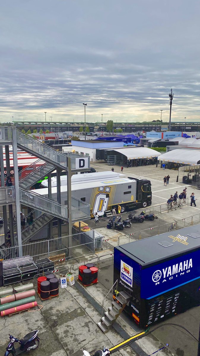 circuitomisano's tweet photo. @WorldSBK DAY 1 🌈🏁

Iniziamo questo week-end dal Paddock con vista sulla MWC Square ✌🏼

Orari eventi qui:

https://t.co/l0pfvR9aks https://t.co/M3nSK3nFiB