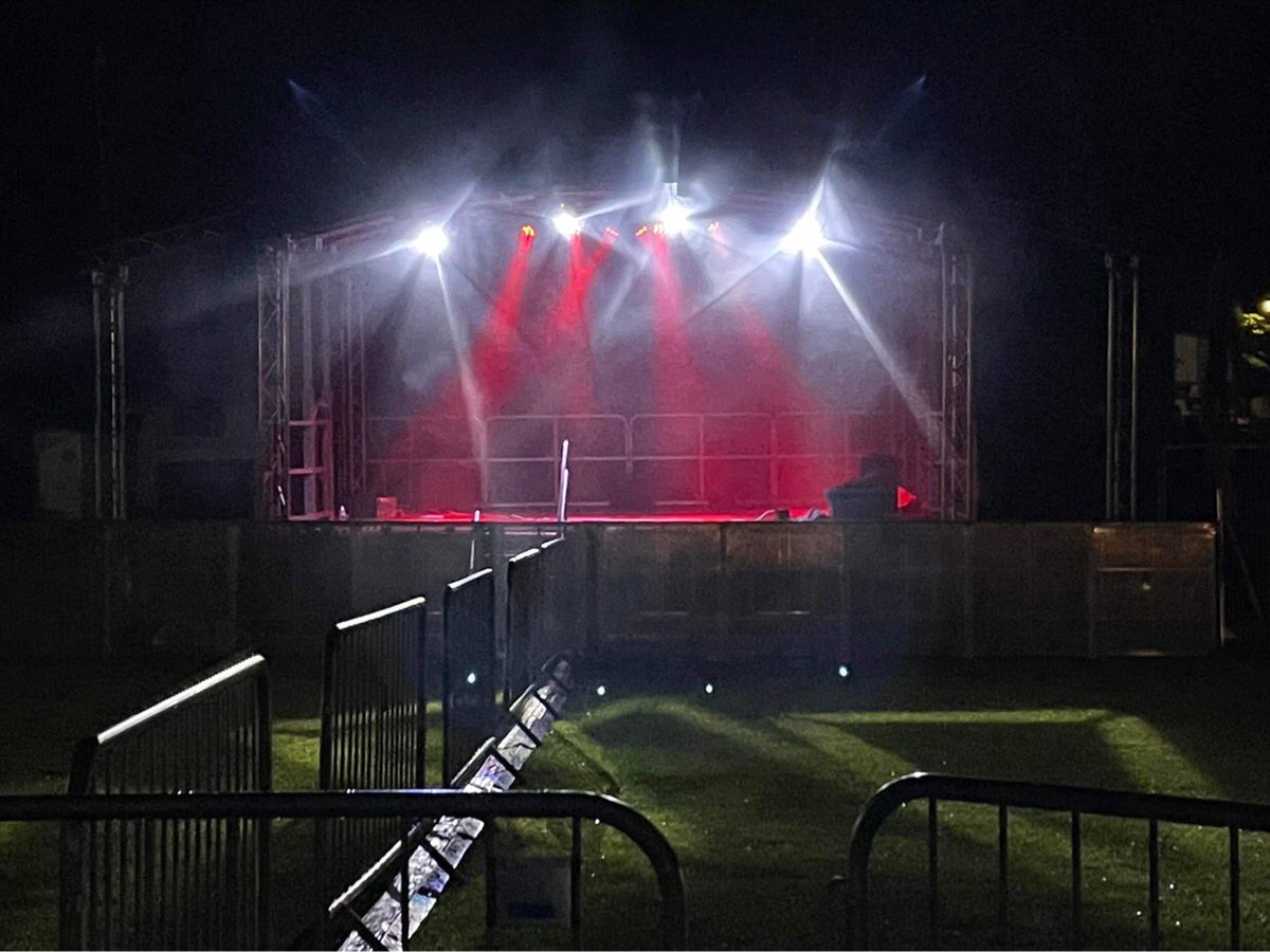 Stage is Set !! From Friday 5pm &amp; Saturday from Midday ⭐️ Inc <a href="/EMFTheBand/">EMF</a> <a href="/tomhingleymusic/">Tom Hingley</a> <a href="/TheKarpets/">The Kar-Pets</a> <a href="/danny_mellin/">Danny Mellin</a> <a href="/4thLabyrinth/">4th Labyrinth</a> <a href="/genevievemiles_/">Genevieve Miles</a> Don’t Forget to #witneymusicfestival 📸🎥 in photos <a href="/RadioWindrush/">Windrush Radio</a> <a href="/OxTweets/">OxTweets</a> @RaptureWitney <a href="/HookyBrewery/">Hook Norton Brewery</a> <a href="/GuidepostsUK/">Guideposts UK</a> <a href="/ady_hanson/">An A to D of Indie</a>