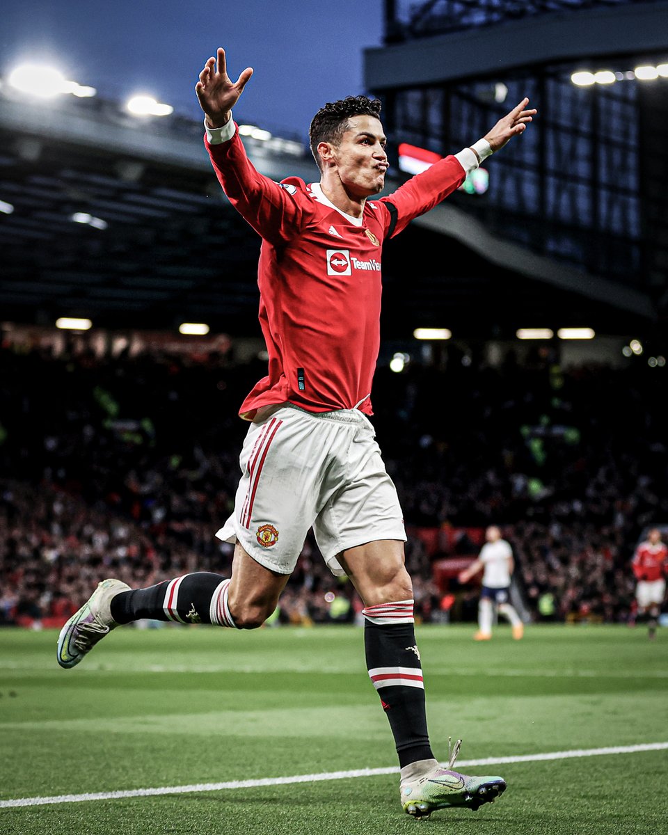 ESPNUK's tweet photo. 'Finished' Cristiano Ronaldo this season:

🏆 Most Premier League POTM awards
🏆 Most Man United POTM awards
🏆 Man United’s Player of the Year
⚽️ Man United’s top scorer
⚽️ Man United’s Goal of the Season
👤 Included in Premier League Team of the Year https://t.co/WW71uCFYh3