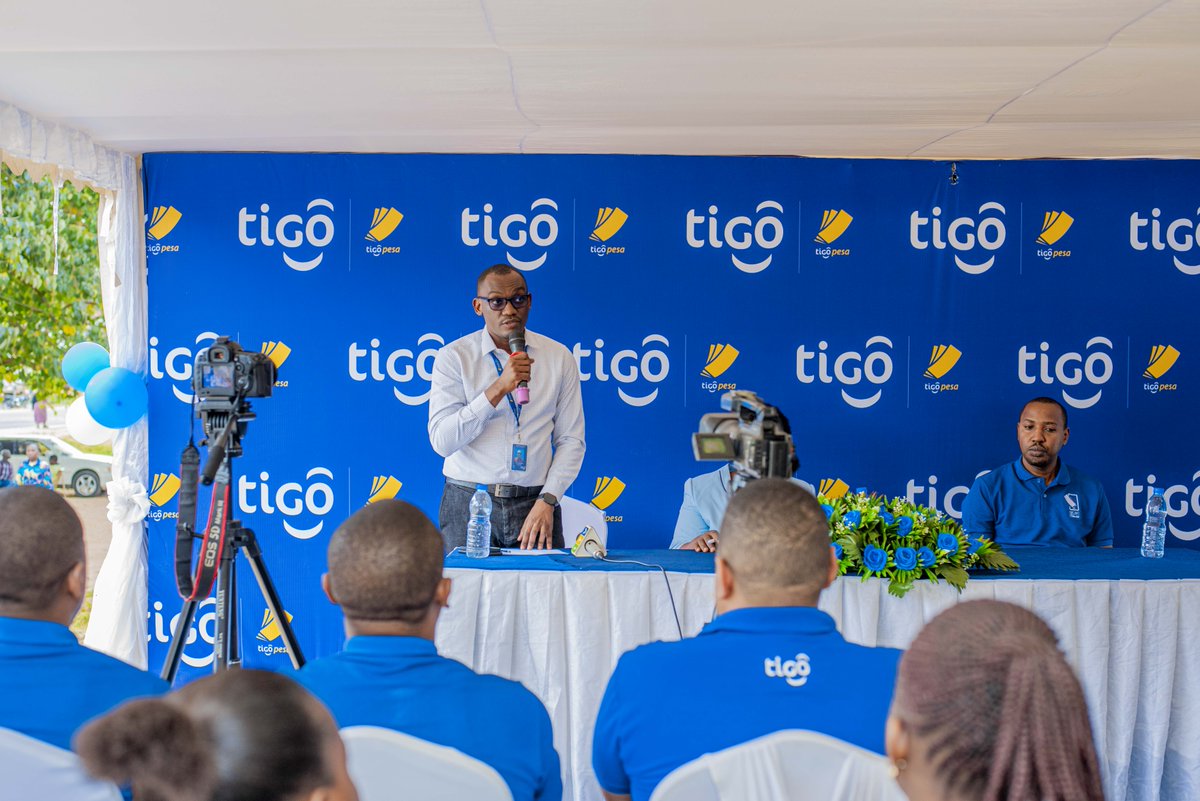 YasTanzania_'s tweet photo. MPAKA LENGO LITIMIE βHuu ni muendelezo wa mipango ya Tigo katika kuhakikisha tunawasogezea wateja wetu huduma stahiki na bora kila wakati.β Uthman Madati-Mkurugenzi wa Tigo Kanda ya Pwani
#UzinduziDukaLaTigo
#NaweKilaWakati
#LiveItLoveIt
#TigoShop
#Masasi https://t.co/bK45Xl2zlr