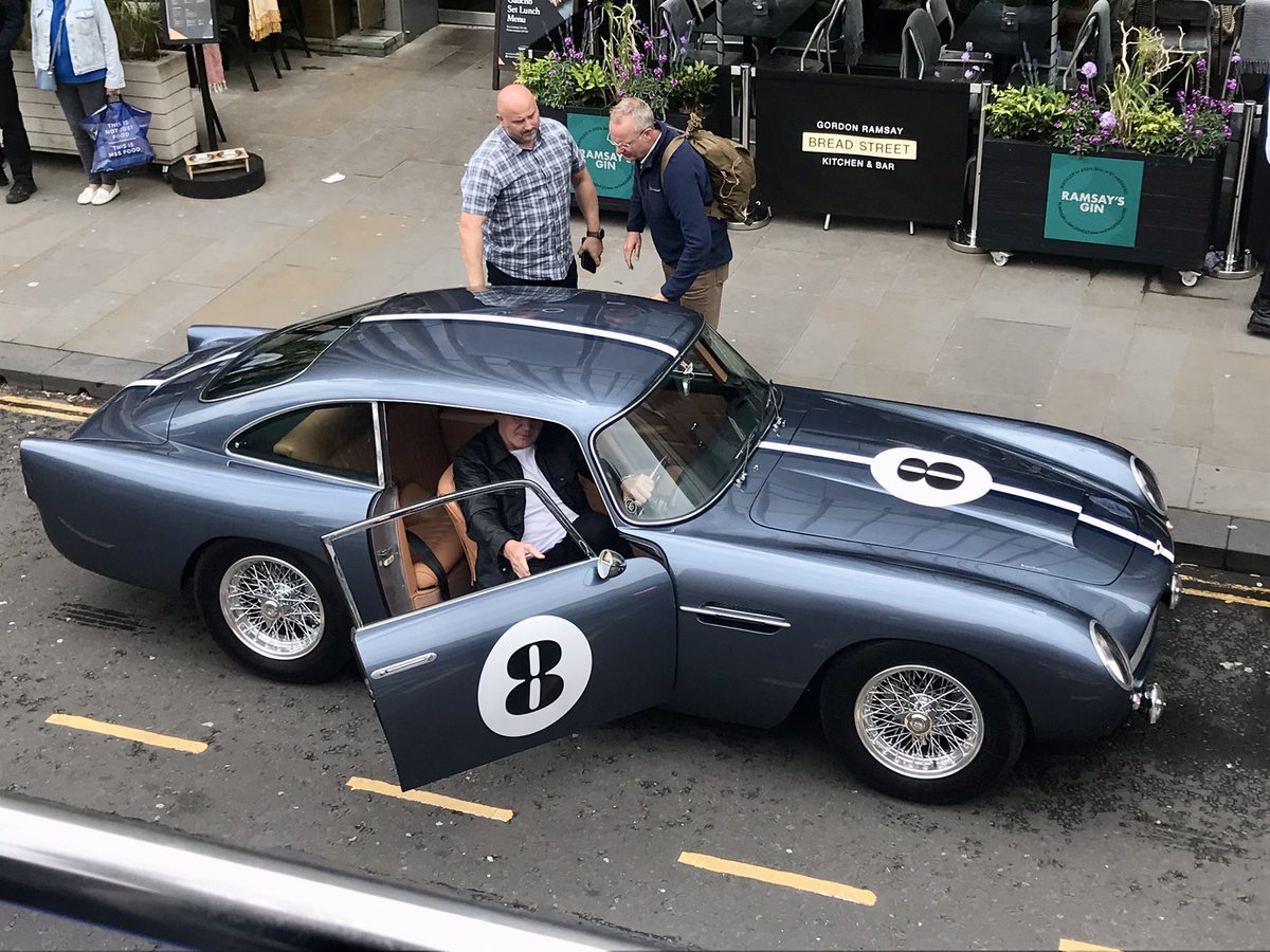 CarlosFireblade's tweet photo. I was on a bus tour in Edinburgh yesterday and heard this gorgeous sound of a car go past. When I looked it was this brilliant #AstonMartin then it pulled up outside @GordonRamsayGRR #breadstreet and out popped the driver @GordonRamsay 😉👌🏼 beautiful car Gordon 👍🏼 https://t.co/pIimskSK0f