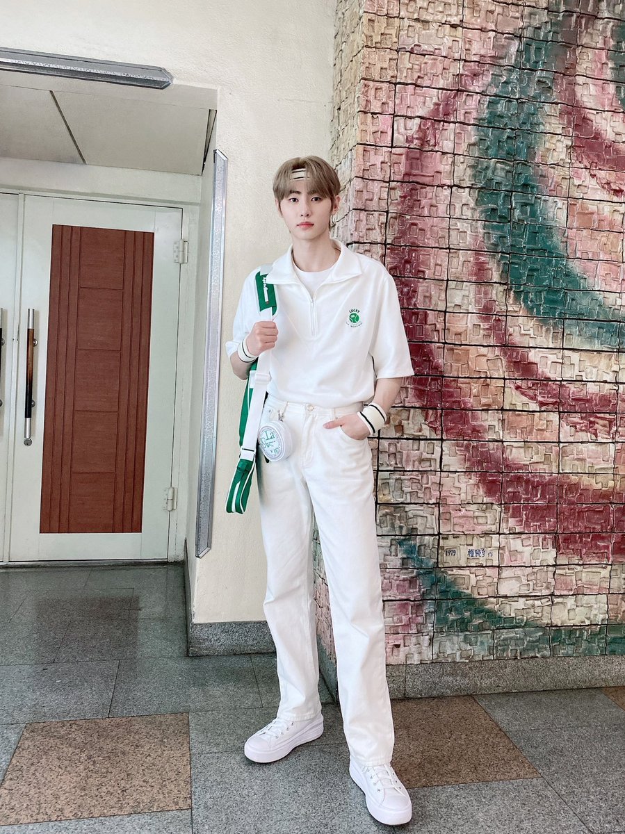 1208GALLERY's tweet photo. you did well today, mc sunghoon! see you again next week ^^

#ENHYPEN_SUNGHOON #SUNGHOON https://t.co/vC9nn9b35W