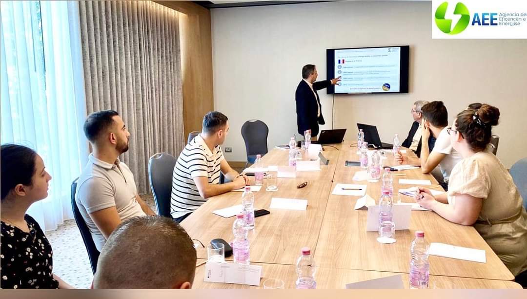 eficencen's tweet photo. 📈 Rritje kapacitetesh në vijimësi të ekipit, për të qenë përherë të pajisur me praktikat më të mira perëndimore dhe globale për ♻️ eficencën e energjisë.⚡️
Skuadra jonë po kryen trajnimin 4-ditor nga ekspertët francez të Expertise France pjesë e AFD-së.
#energji #eficencë #mie https://t.co/z7Sp2cOhUl