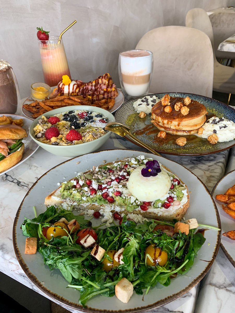 Resto_Halal's tweet photo. Zemzem 🦋 

Des assiettes colorées et savoureuses🥰

💰6-14€ 

📍3 rue Victor Hugo, Bois - Colombes 92270 https://t.co/cujmFSD1WS