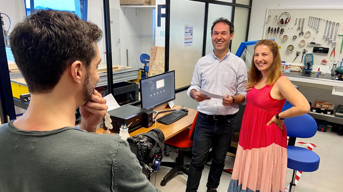 Fundacion_UVa's tweet photo. ¡Jornada de grabación en el #FablabUVa! 📹
Estamos preparando varios vídeos de corta duración para dar a conocer todas las posibilidades que ofrece este moderno espacio de co-creación. 💡
Pronto los podréis ver en nuestra web: https://t.co/d3JbwwAunW #FungeUVa https://t.co/vqSdCyVHPY