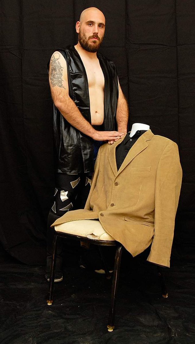 AmaydoMichaels's tweet photo. My First Promo Shot. 9/7/13. Lars looks so different now. #prowrestling #Wrestling #Growth #Jacknut https://t.co/InPBoJuVpY