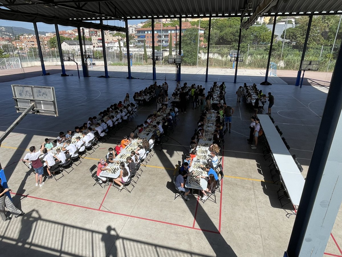 III Jornada d’escacs a l’escola de Santa Coloma de Gramenet amb la participació de les escoles: Antoni Gaudí, Primavera, Santa Coloma i Fuster
