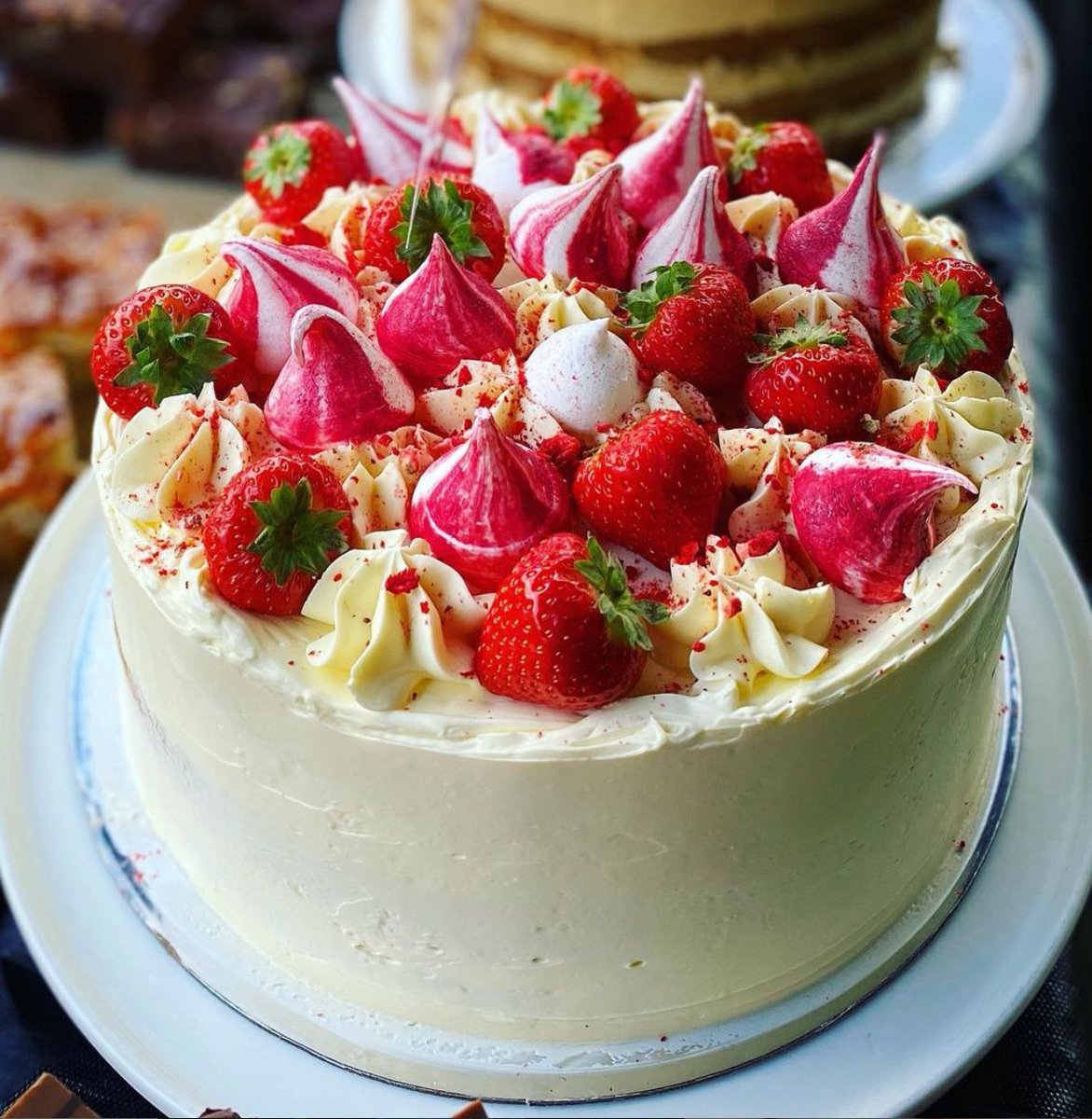 CatfordFoodMkt's tweet photo. @BrettAndBailey will be back from their 3 week hiatus, joining us for the June Catford Food Market! 

Come down and eat cake until your heart's content between 10am &amp; 4pm, 26th June! 🍰🍓

#Catford #SE6 #SouthEastLondon #CatfordFoodMarket #SouthLondonMarkets #LondonMarkets https://t.co/CDy7tAThse