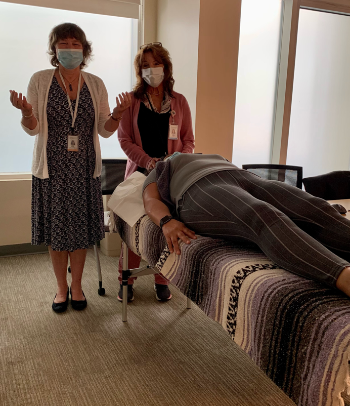 ProjectAccessNH's tweet photo. On 6/8 the gift of wellness was brought to our offices. 

🙏🏼 Thank you Lynn Zinker &amp; Vivian Berg from @YNHH for sponsoring a day of wellness in-house and for treatment &amp; skills for coping with stress, and fatigue.  🧘🏽‍♀️

#wellbeing #wellness #mentalhealth #meditation #reiki #ynhh https://t.co/LKwo48d6vA