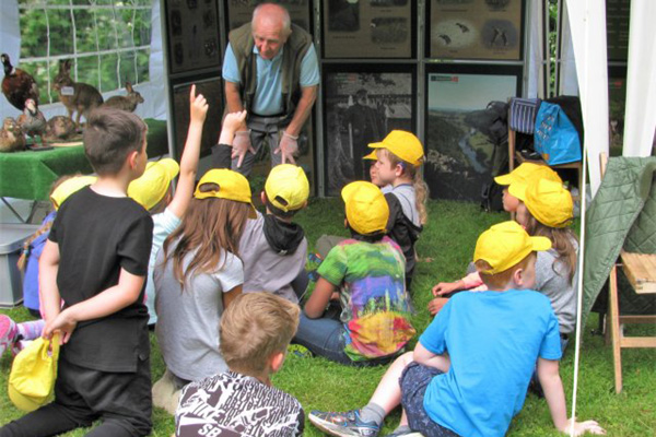 In our June Blog, Countryside Learning's Education Officer, Anna Hare, reflects upon a busy summer term and reinforces the need to educate, inform and inspire the children, teachers and parents about our amazing countryside.
Read her blog here gamekeeperstrust.org.uk/post/teach-to-…