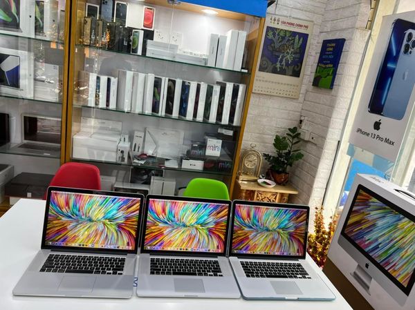 ap24h's tweet photo. ⚡️Macbook 15” cấu hình cao, màn hình retina
1️⃣ Macbook Pro 2014 #MGXC2 i7/16/256 VGA GT750 11.999k
2️⃣ Macbook Pro 2014 #MGXC2
I7/16/512/VGA GT750 13.999k
3️⃣ Macbook Pro 2015 #MJLT2
I7/16/512/VGA M370X 15.999k
#ap24h #macbookpro https://t.co/RozHiiMQwf