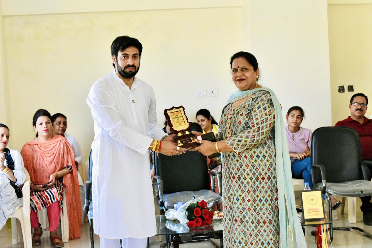 taruunuppal's tweet photo. Invited as Chief Guest in Judo Summer Camp organised by Bhagwati Nagar Judo Academy at Bhagwati nagar #jammu . Kudos to Mr Vikas and team for such an initiative. https://t.co/itgBTejXgh