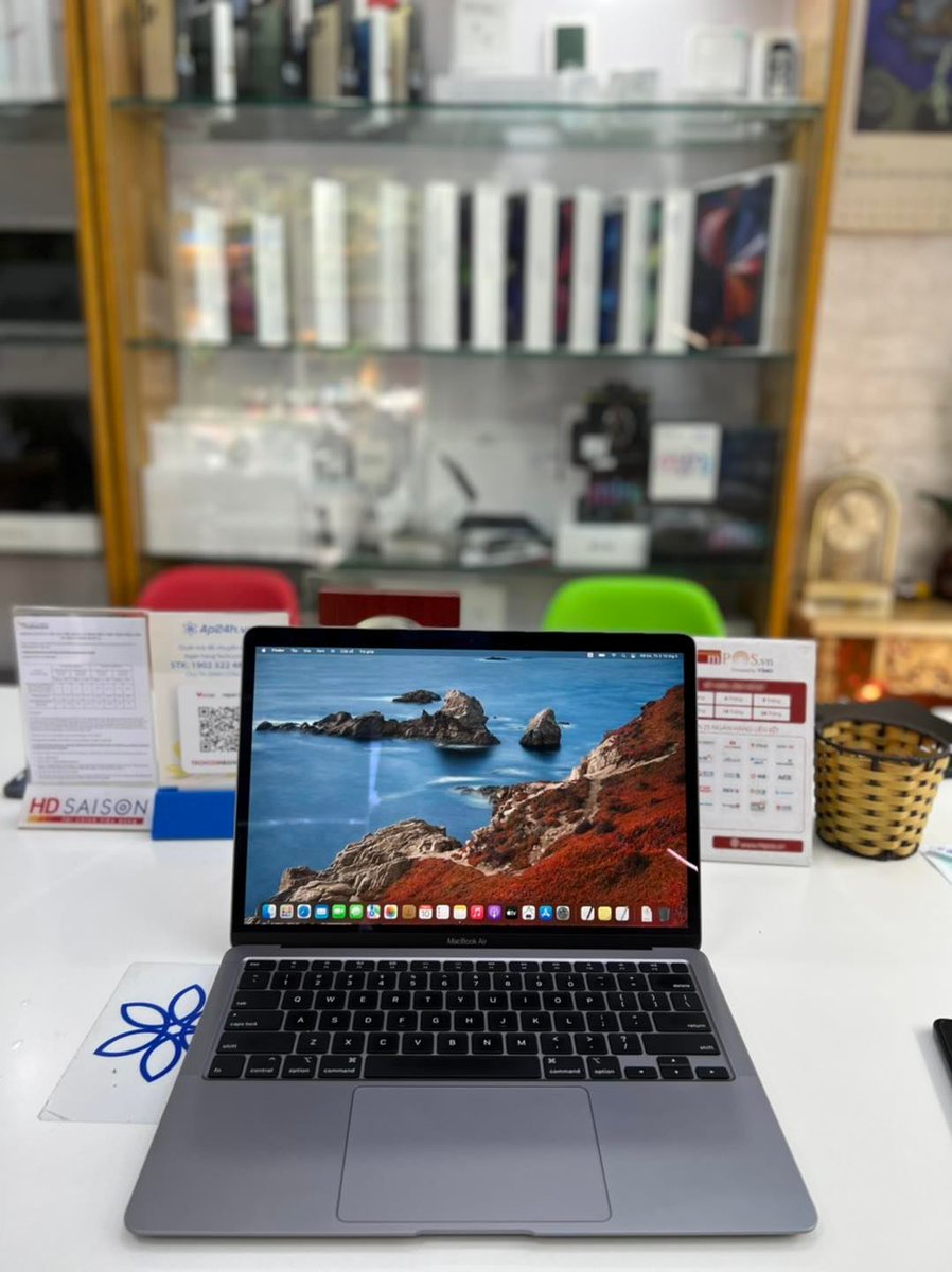 ap24h's tweet photo. ⚡️Macbook Air M1/8/256 Gray
💲Chỉ 18.999k
🎁Quà tặng:
✅Túi chống shock thời trang.
✅Chuột ko dây Bluetooth.
✅Đầu chuyển Type C to USB.
✅Bàn di chuột.
✅Miếng dán màn hình.
💲Giảm 30% khi mua kèm phụ kiện
#ap24h #MacBookAir https://t.co/S03eaLqzTf