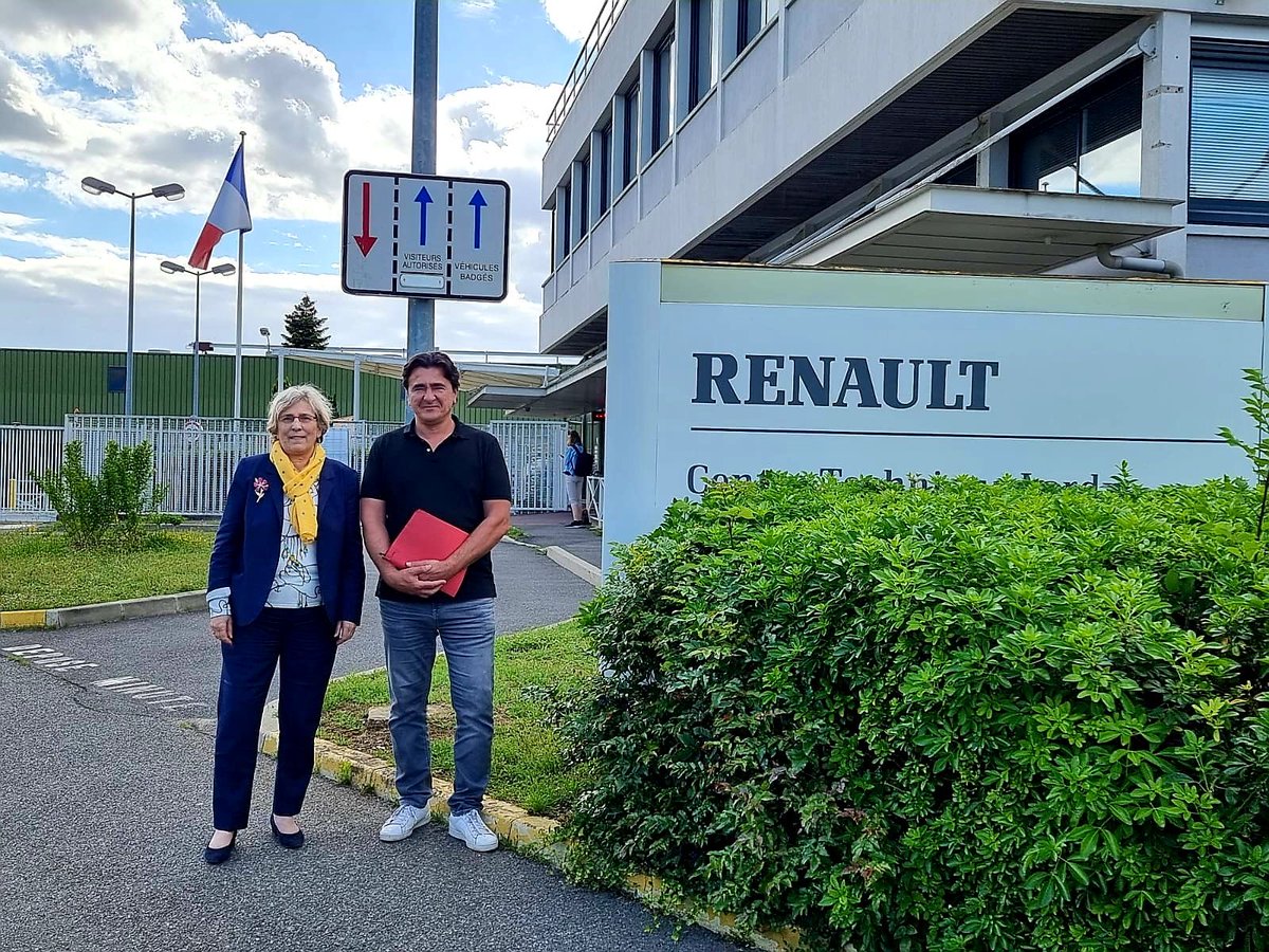mnlienemann's tweet photo. Hier à LARDY (91) au centre de recherche et d’essai de Renault avec ⁦@kemounemehdi⁩ candidat de ⁦@Fede_Gauche_Rep⁩ . Rencontre avec responsables CGT. Inquiétude pour emplois menacés et les capacités des R&amp;D en France pour être au top de la transition énergétique. https://t.co/jiIyiYePtB