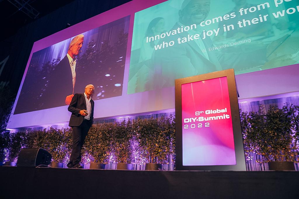 diysummit's tweet photo. "Competitors can copy your stores, but they can't copy your culture"" - Llewelyn Walters, CEO of Massmart South Africa during his speech "Retail Reimagined".
#retail #diysummit #diy #homeimprovement #networking #futureofdiy https://t.co/5R0C7vgrnO