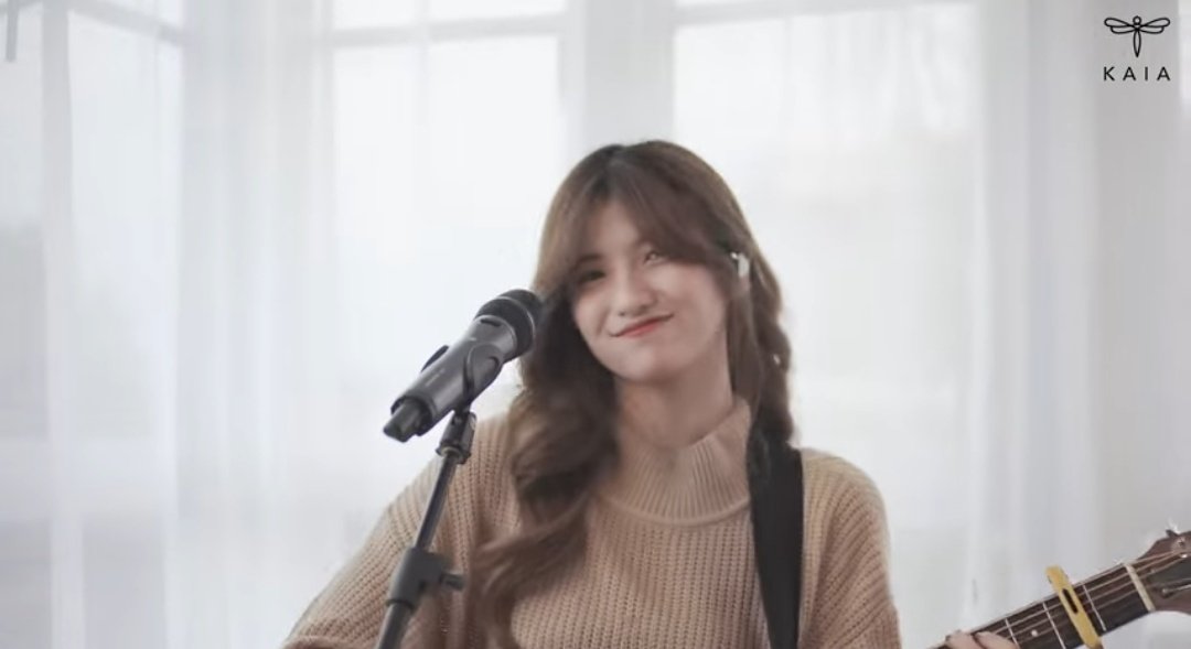 guitarist cha 🍒

#KAIA 
#KAYAbyKAIA_AcousticVersion