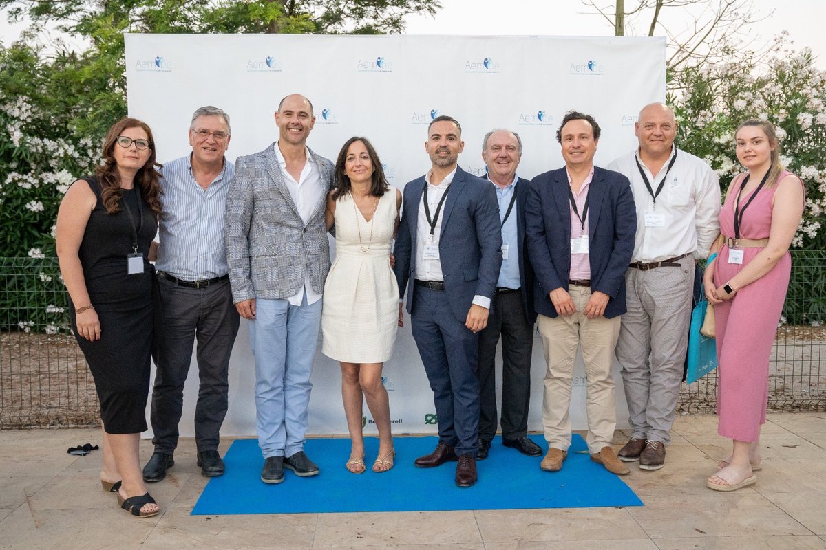 Aembeniparrell's tweet photo. 5+1 aniv. de la Assoc. Empresarial de Beniparrell, @Aembe11 
Destacar la presencia de la Sec. Aut. de Modelo Económico María José Mira, Pres. de AEMBE Leonardo García, y representantes de colectivos empresariales.
@makomira @SucLeonardo @FEPEVAL @asivalco @entidadPTV @cedaesPE https://t.co/GAfXiCqyNH