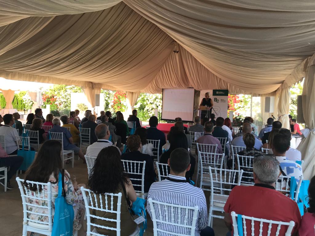Aembeniparrell (@aembeniparrell) on Twitter photo 5+1 aniv. de la Assoc. Empresarial de Beniparrell, @Aembe11
Destacar la presencia de la Sec. Aut. de Modelo Económico María José Mira, Pres. de AEMBE Leonardo García, y representantes de colectivos empresariales.
<a href="/makomira/">María José Mira</a> <a href="/SucLeonardo/">Leonardo</a> <a href="/FEPEVAL/">FEPEVAL</a> <a href="/asivalco/">EGM Asivalco-Fuente del Jarro</a> <a href="/entidadPTV/">EGM Parc Tecnològic Paterna</a> <a href="/cedaesPE/">CEDAES</a> 5+1 aniv. de la Assoc. Empresarial de Beniparrell, @Aembe11
Destacar la presencia de la Sec. Aut. de Modelo Económico María José Mira, Pres. de AEMBE Leonardo García, y representantes de colectivos empresariales.
<a href="/makomira/">María José Mira</a> <a href="/SucLeonardo/">Leonardo</a> <a href="/FEPEVAL/">FEPEVAL</a> <a href="/asivalco/">EGM Asivalco-Fuente del Jarro</a> <a href="/entidadPTV/">EGM Parc Tecnològic Paterna</a> <a href="/cedaesPE/">CEDAES</a>